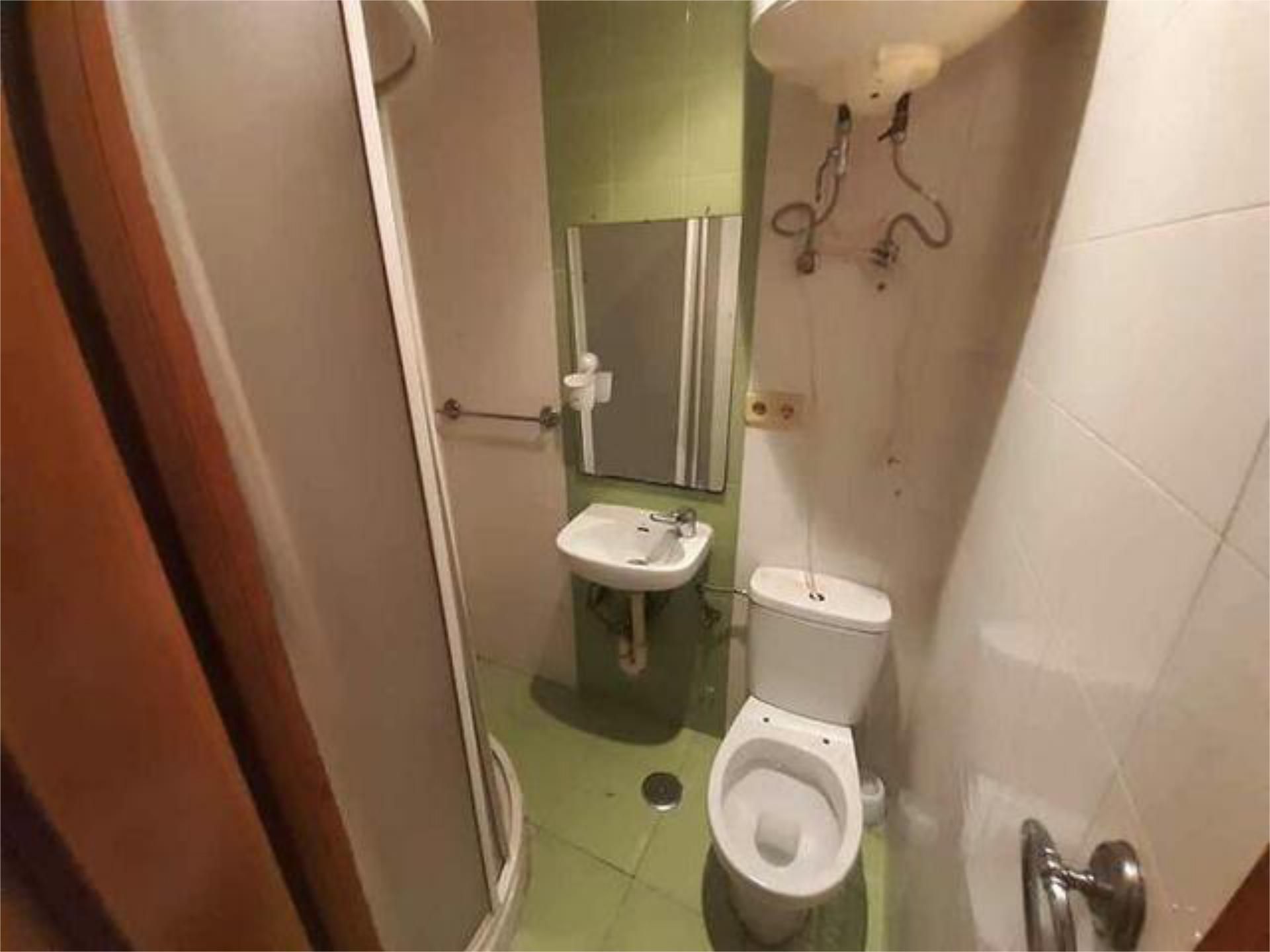 Baño de Piso en venta en  Madrid Capital