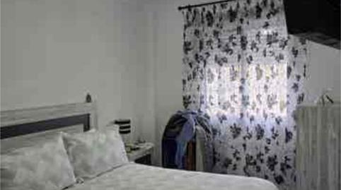 Foto 3 de Casa adosada en venda a Urbanizaciones, Llíria