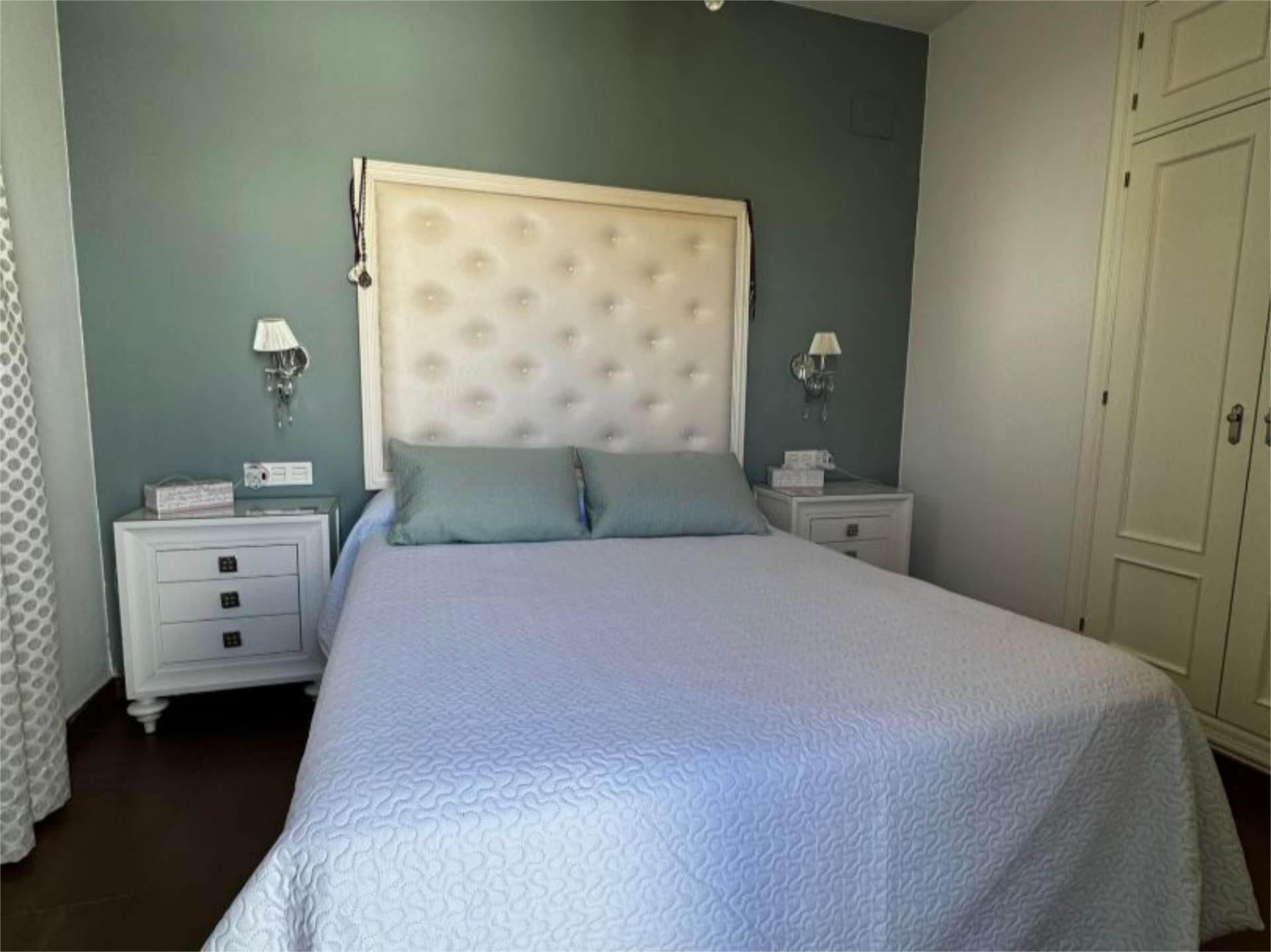 Casa adosada en venda a Calle Los Llanos, 20, Almonte ciudad Dormitori de Casa adosada en venda en Almonte amb Aire condicionat i Balcó