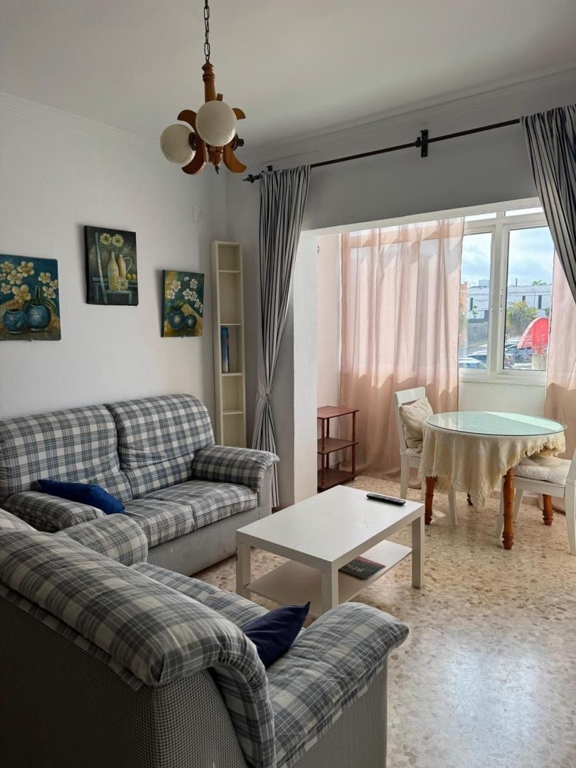 Sala de estar de Piso de alquiler en Chiclana de la Frontera con Amueblado y Balcón