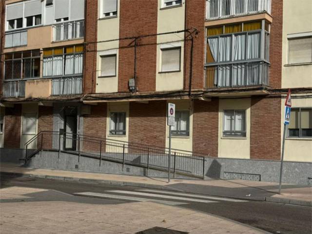 Piso en Venta en Calle Arzobispo García Goldaraz, 17 en Plaza de Toros