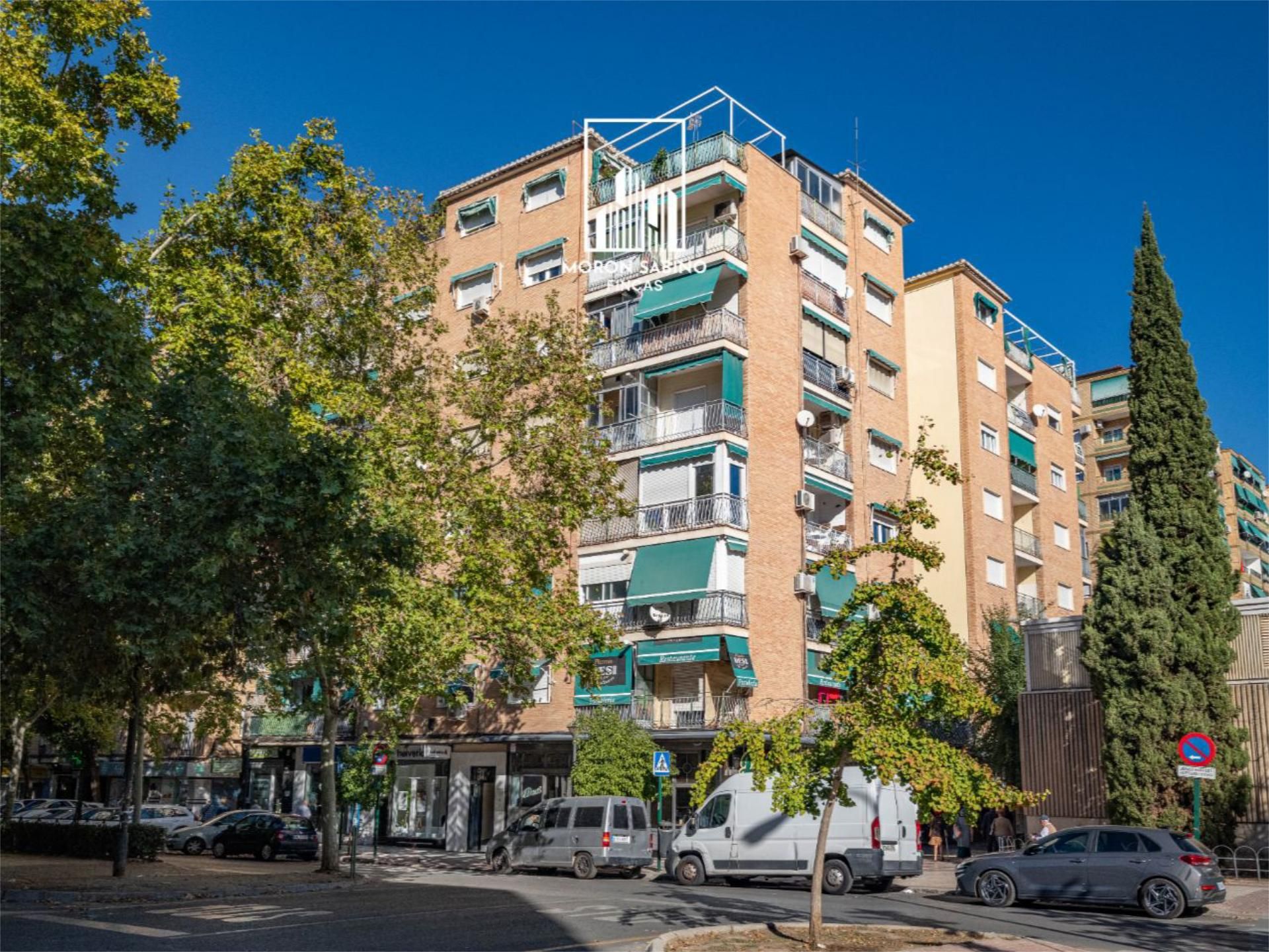 Flat for sale in Avenida Don Bosco, 39, Barrio de Zaidín Exterior view of Flat for sale in  Granada Capital  with Air Conditioner and Balcony