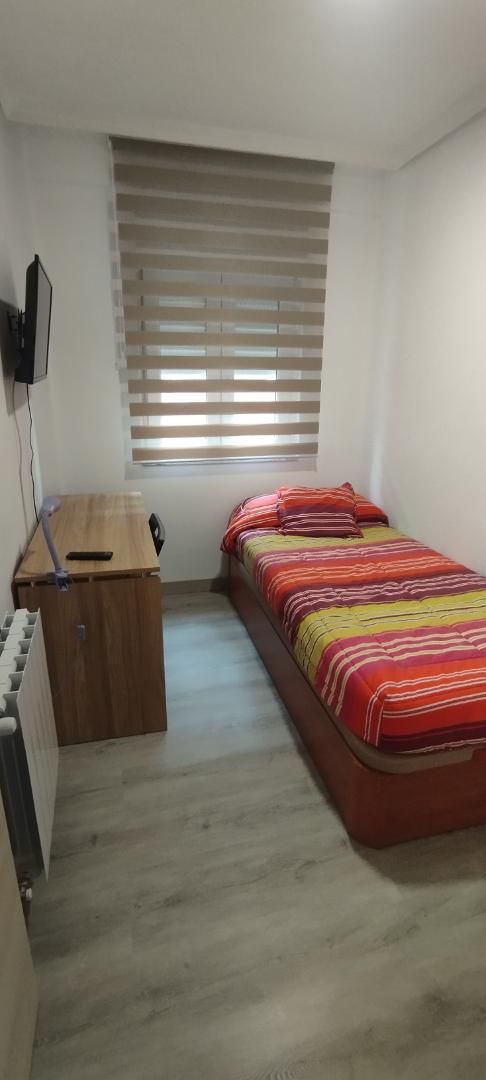 Flat to share in Calle la Amistad, 12, General Dávila Bedroom of Flat to share in Santander with Heating, Parquet flooring and Furnished