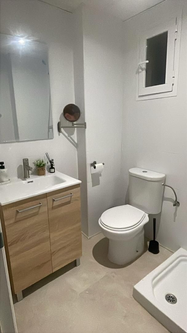 Flat to rent in Urbanizacion Jardines de Manilva, 40, Chullera Bathroom of Flat to rent in Manilva with Air Conditioner, Heating and Private garden