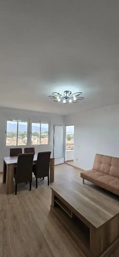 Piso en venta en Carrer Segura, 48, Monóvar / Monòver Comedor de Piso en venta en Monóvar / Monòver con Amueblado, Horno y Balcón
