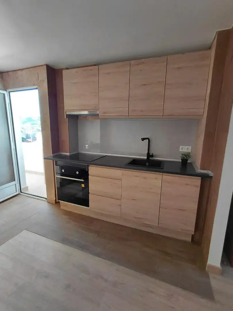 Piso en venta en Carrer Segura, 48, Monóvar / Monòver Cocina de Piso en venta en Monóvar / Monòver con Amueblado, Horno y Balcón