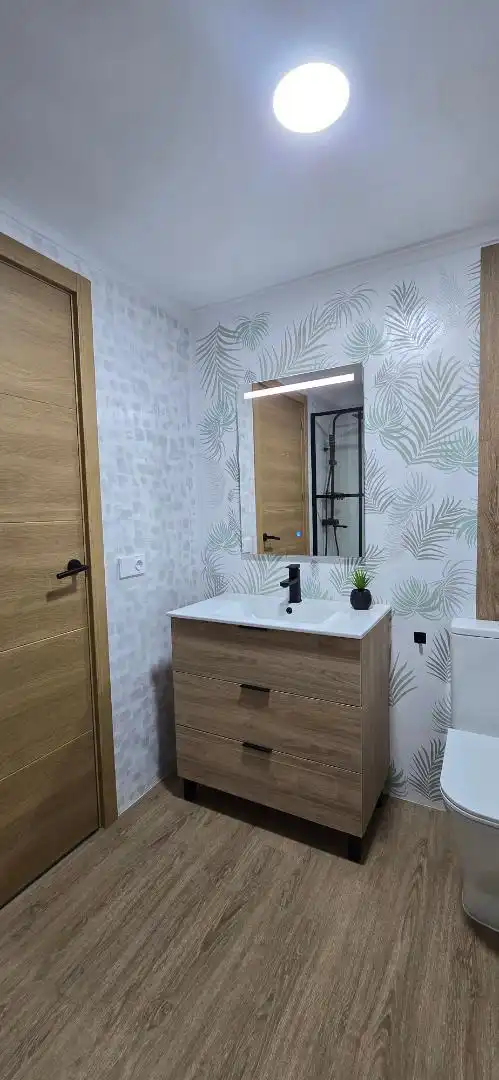 Piso en venta en Carrer Segura, 48, Monóvar / Monòver Baño de Piso en venta en Monóvar / Monòver con Amueblado, Horno y Balcón