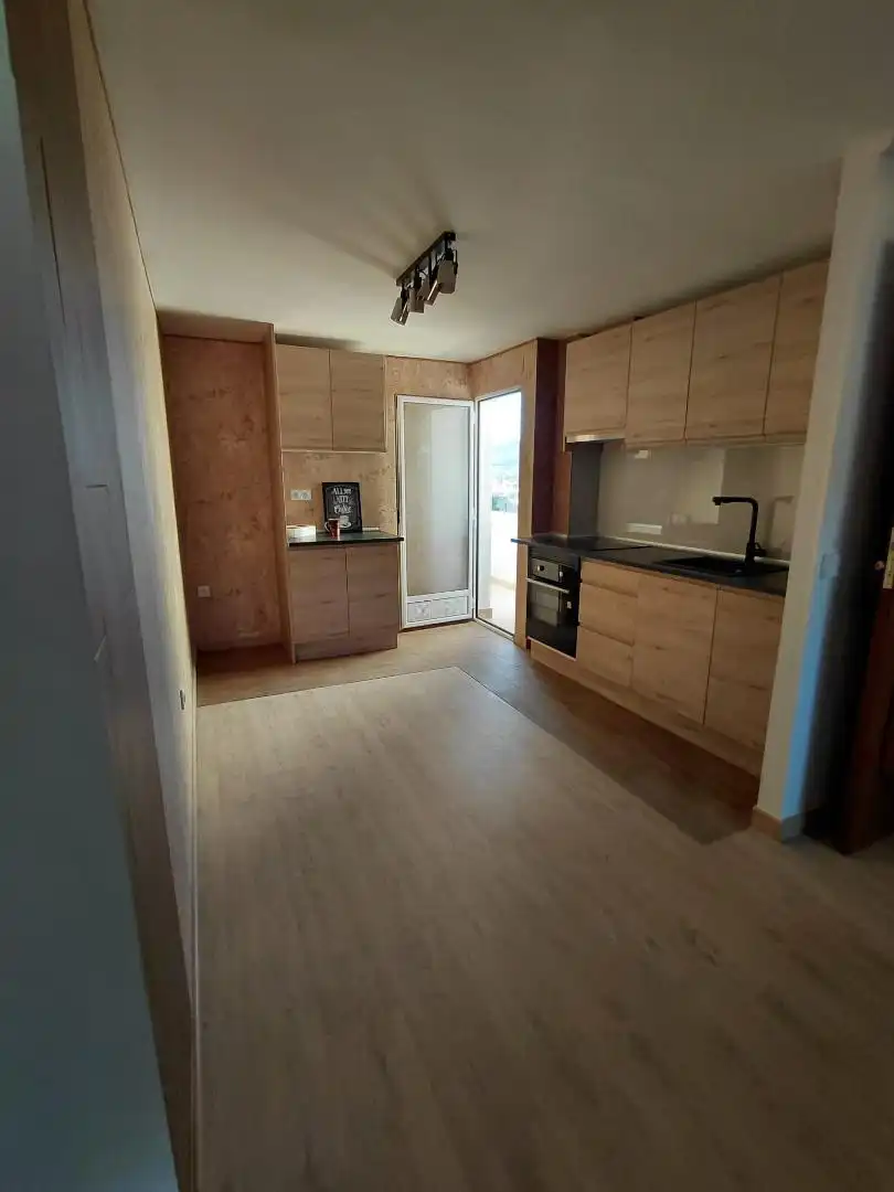 Piso en venta en Carrer Segura, 48, Monóvar / Monòver Cocina de Piso en venta en Monóvar / Monòver con Amueblado, Horno y Balcón
