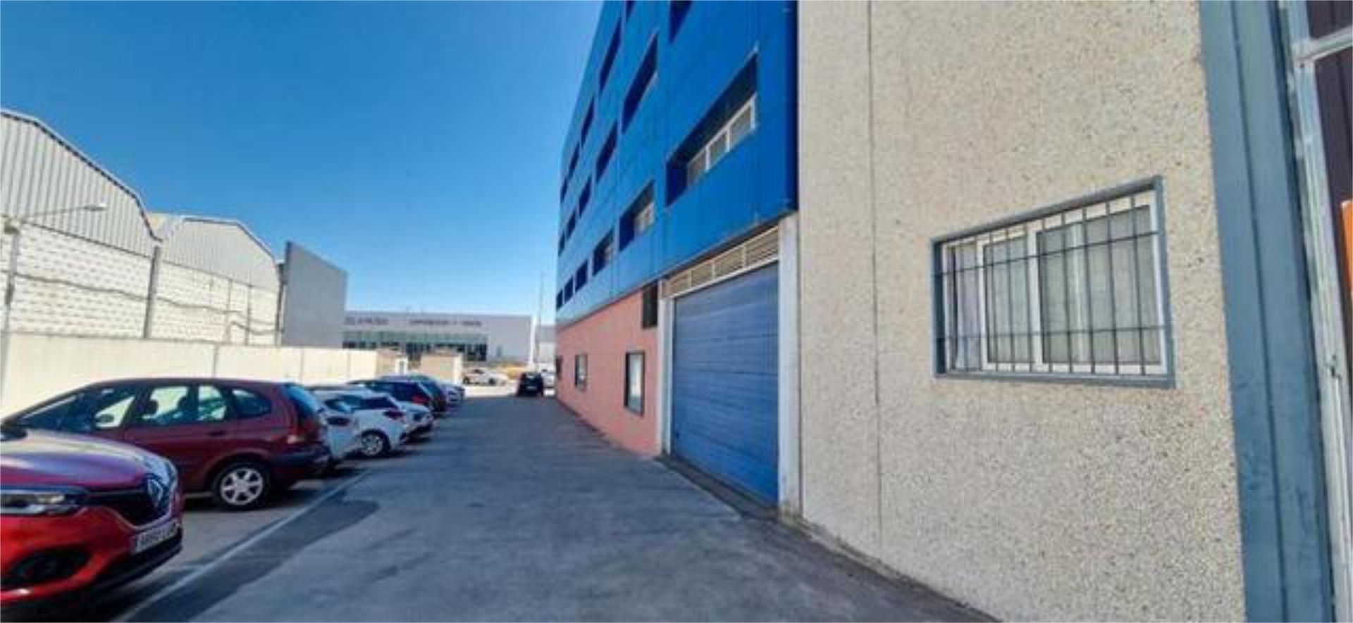 Nave industrial de alquiler en Poniente-Norte - Miralbaida - Parque Azahara Vista exterior de Nave industrial de alquiler en  Córdoba Capital