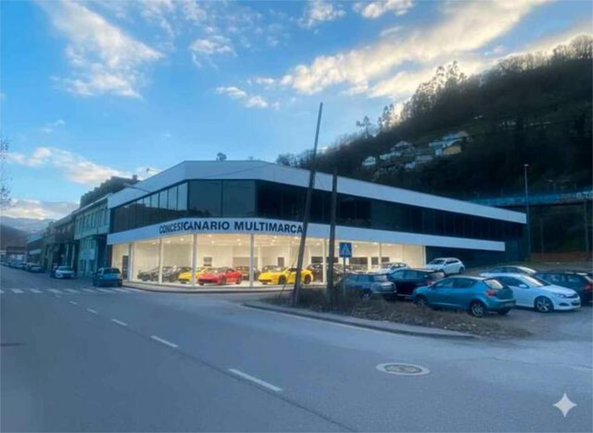 Vista exterior de Nau industrial de lloguer en Mieres (Asturias)