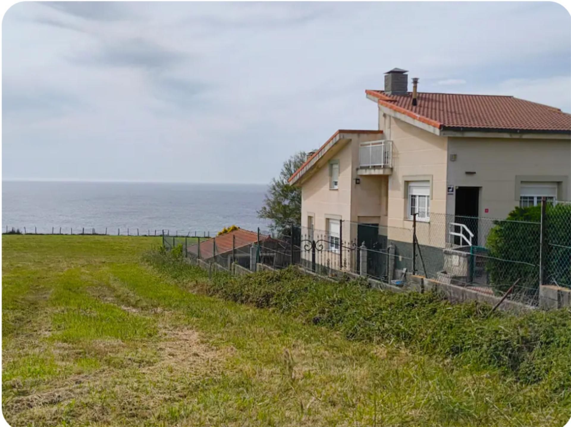 Single-family semi-detached for sale in Calle Agua Abierta, 96, Ajo Exterior view of Single-family semi-detached for sale in Bareyo with Terrace