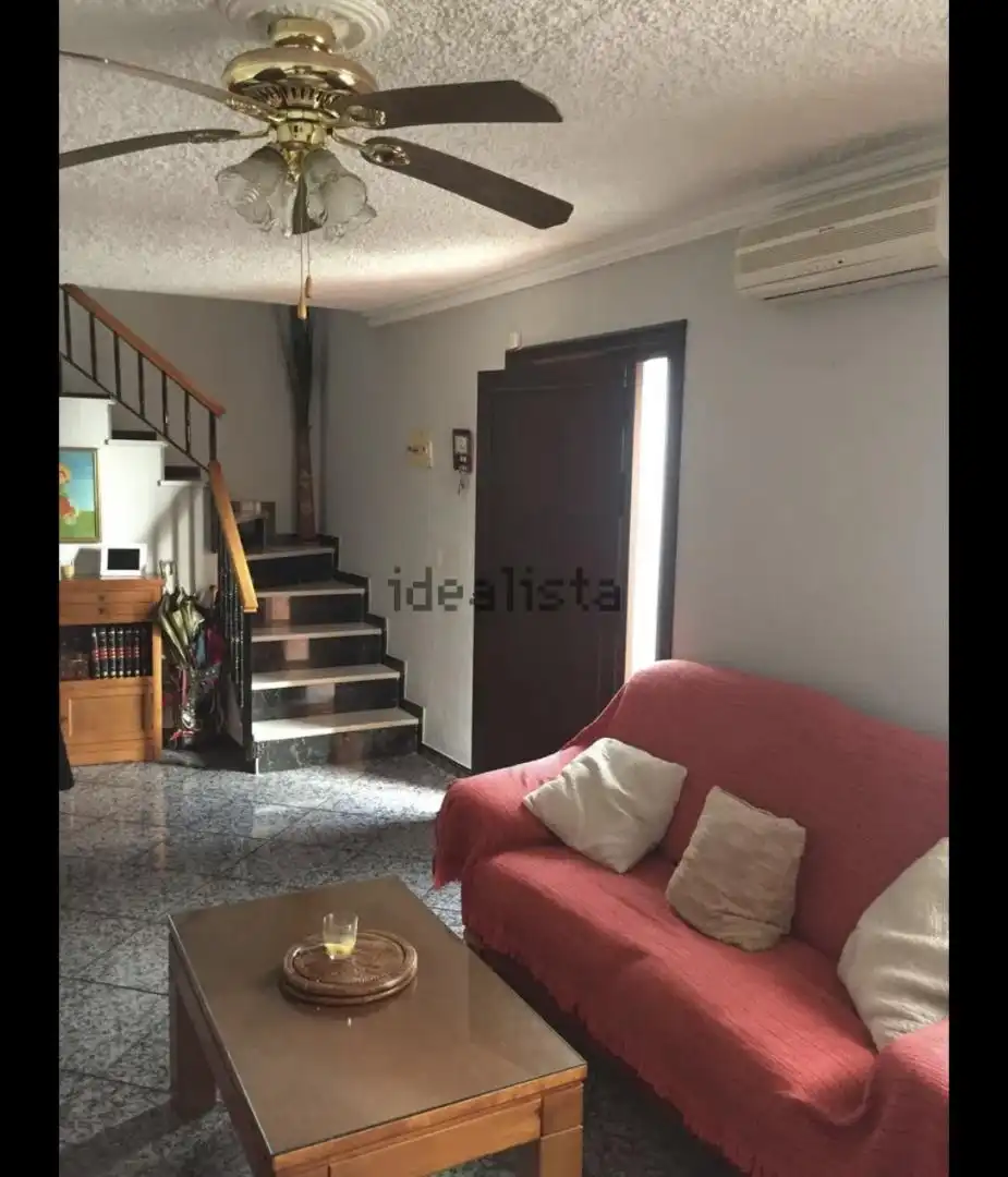 Casa adosada en venta en Calle Fraile, 11, Centro Casa adosada en venta en Estepona con Aire acondicionado, Terraza y Balcón