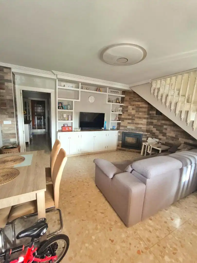 Detached homes for sale in Calle Padre Martín, 37, San Alberto - La Alcubilla - Florisol Living room of Detached homes for sale in Málaga with Heating and Furnished