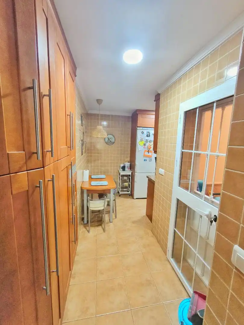 Detached homes for sale in Calle Padre Martín, 37, San Alberto - La Alcubilla - Florisol Kitchen of Detached homes for sale in Málaga with Heating and Furnished