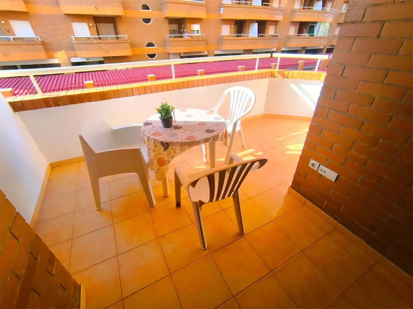 Piso de alquiler en Carrer Amplaries, 29, Costa Marina Terraza de Piso de alquiler en Oropesa del Mar / Orpesa con Aire acondicionado, Calefacción y Jardín privado