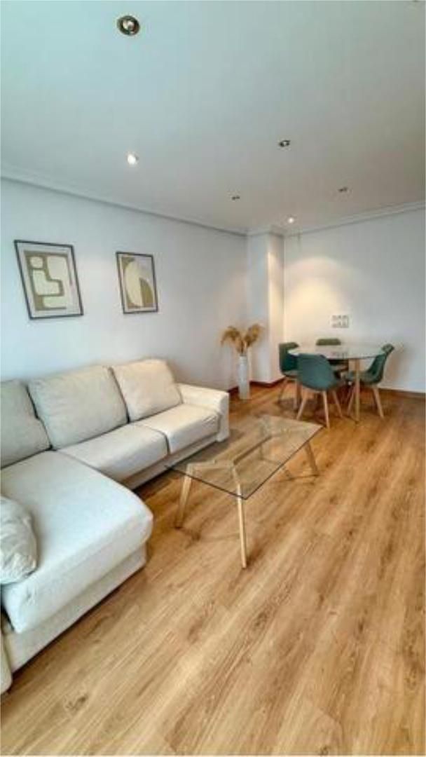 Sala d'estar de Casa o xalet de lloguer en Cáceres Capital amb Calefacció, Terrassa i Traster