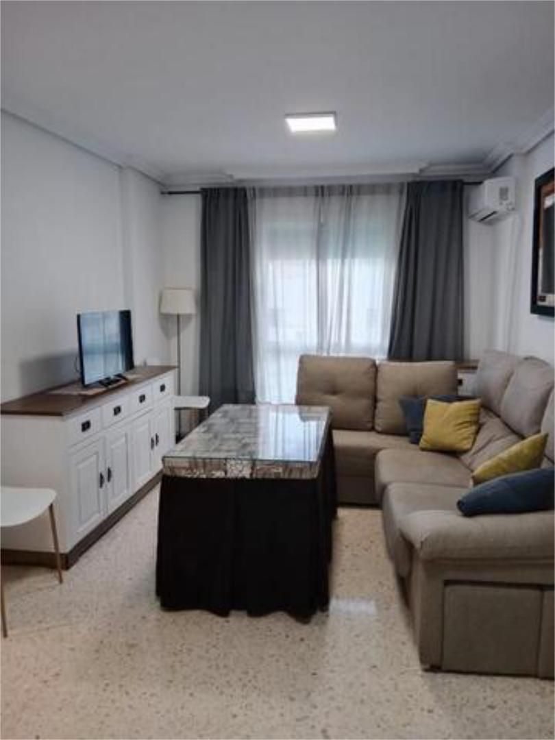 Sala de estar de Piso de alquiler en Algeciras con Calefacción y Amueblado