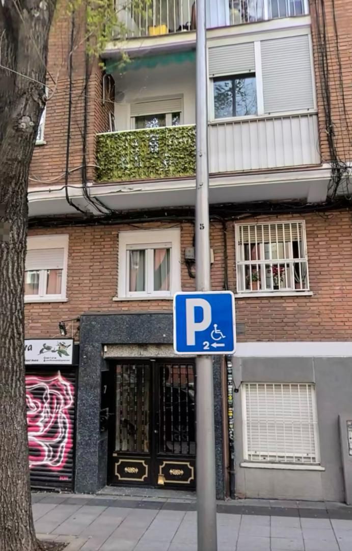Piso en venta en Avenida de Nuestra Señora de Fátima, 7, Vista Alegre Parking de Piso en venta en  Madrid Capital con Balcón