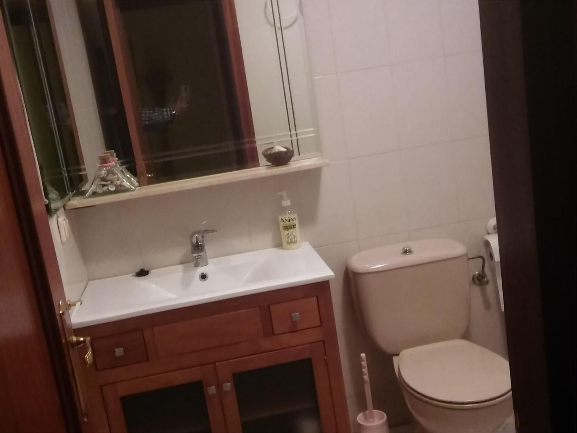 Bathroom of Flat to rent in  Logroño  with Heating, Parquet flooring and Furnished