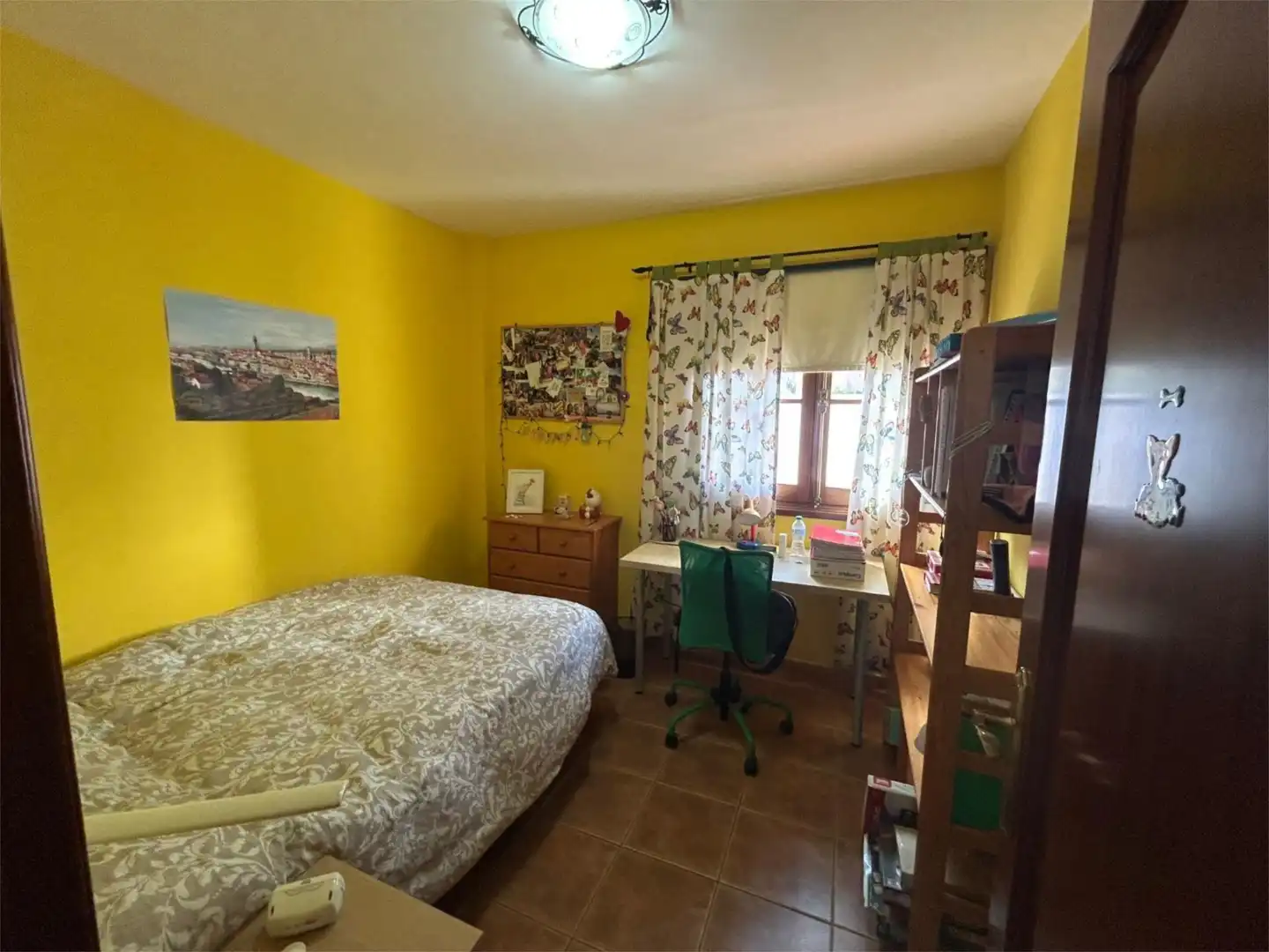 Piso en venta en Calle la Alhóndiga, Los Realejos pueblo Habitación de Piso en venta en Los Realejos con Terraza, Trastero y Amueblado