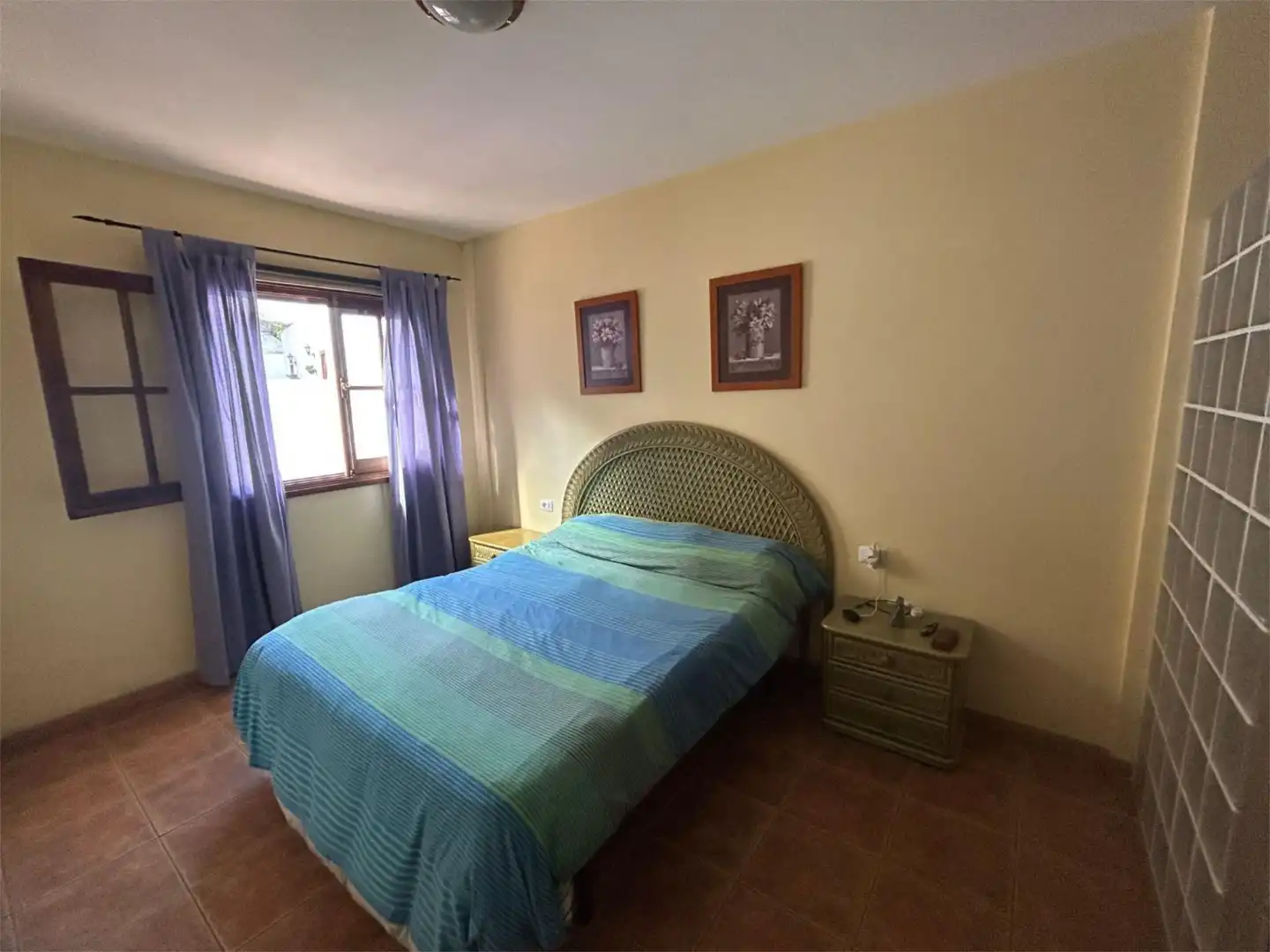 Piso en venta en Calle la Alhóndiga, Los Realejos pueblo Habitación de Piso en venta en Los Realejos con Terraza, Trastero y Amueblado