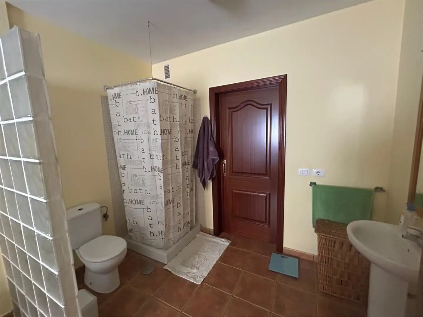 Piso en venta en Calle la Alhóndiga, Los Realejos pueblo Baño de Piso en venta en Los Realejos con Terraza, Trastero y Amueblado