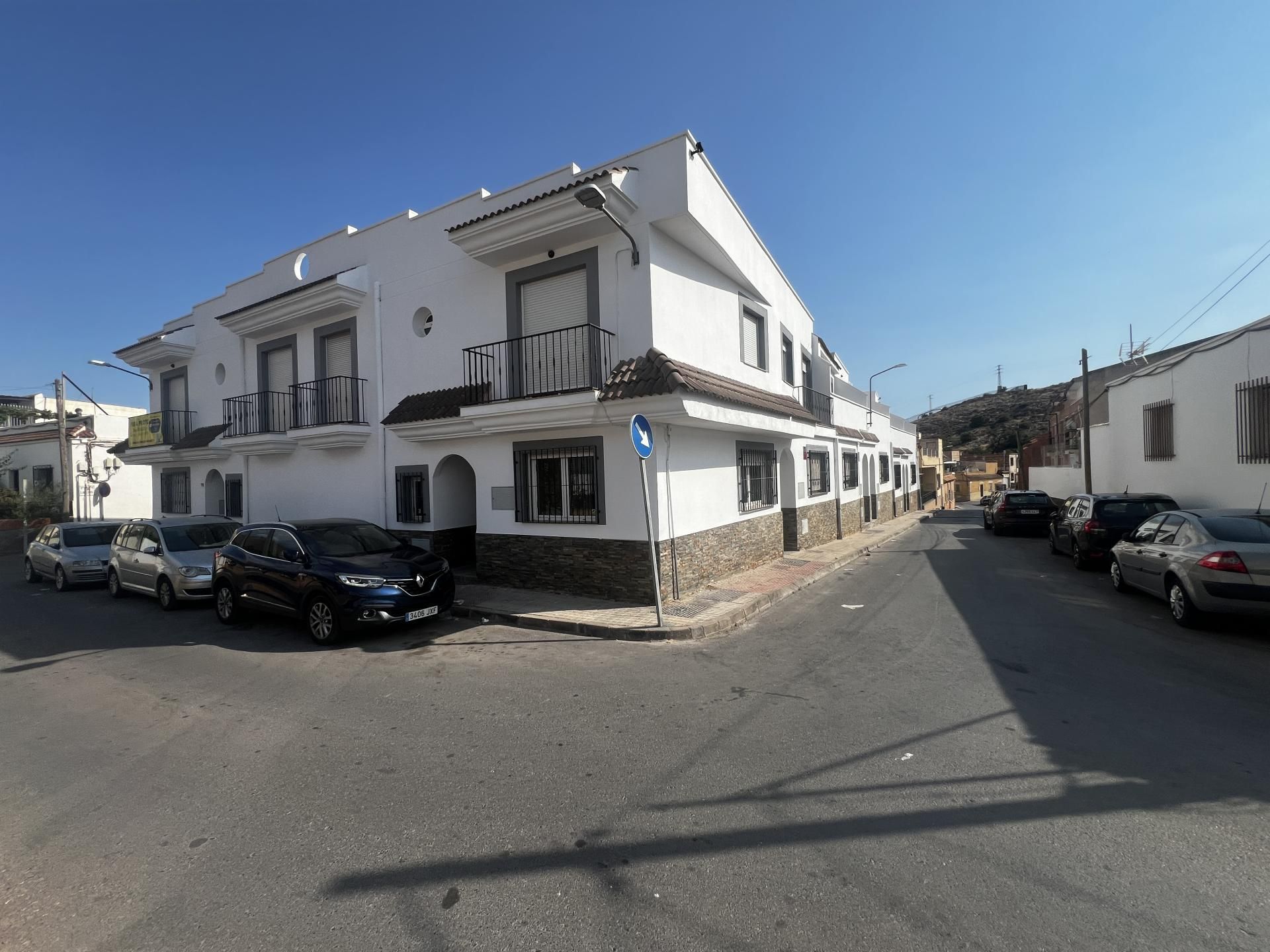 Vista exterior de Dúplex de alquiler en Berja con Amueblado, Balcón y Videoportero