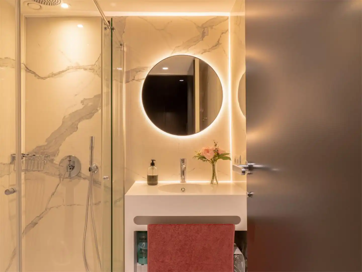 Bathroom of Flat for rent in Granada