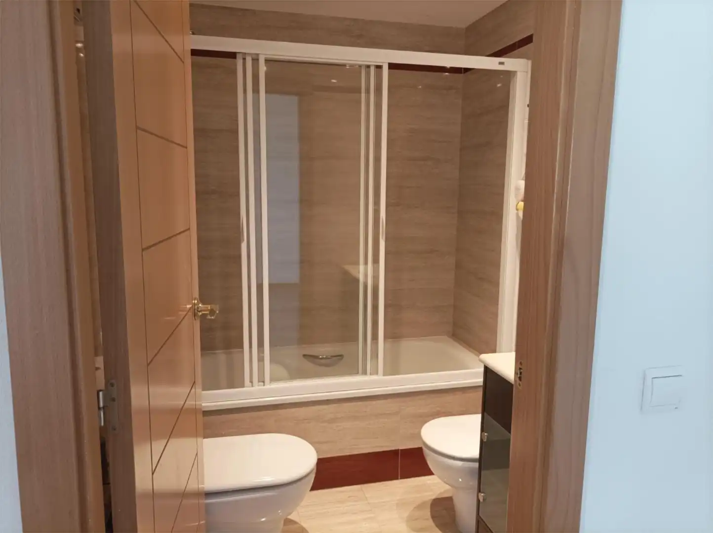 Piso en venta en Calle Laguna, 25, Cistérniga Baño de Piso en venta en Cistérniga con Trastero, Horno y Lavadora