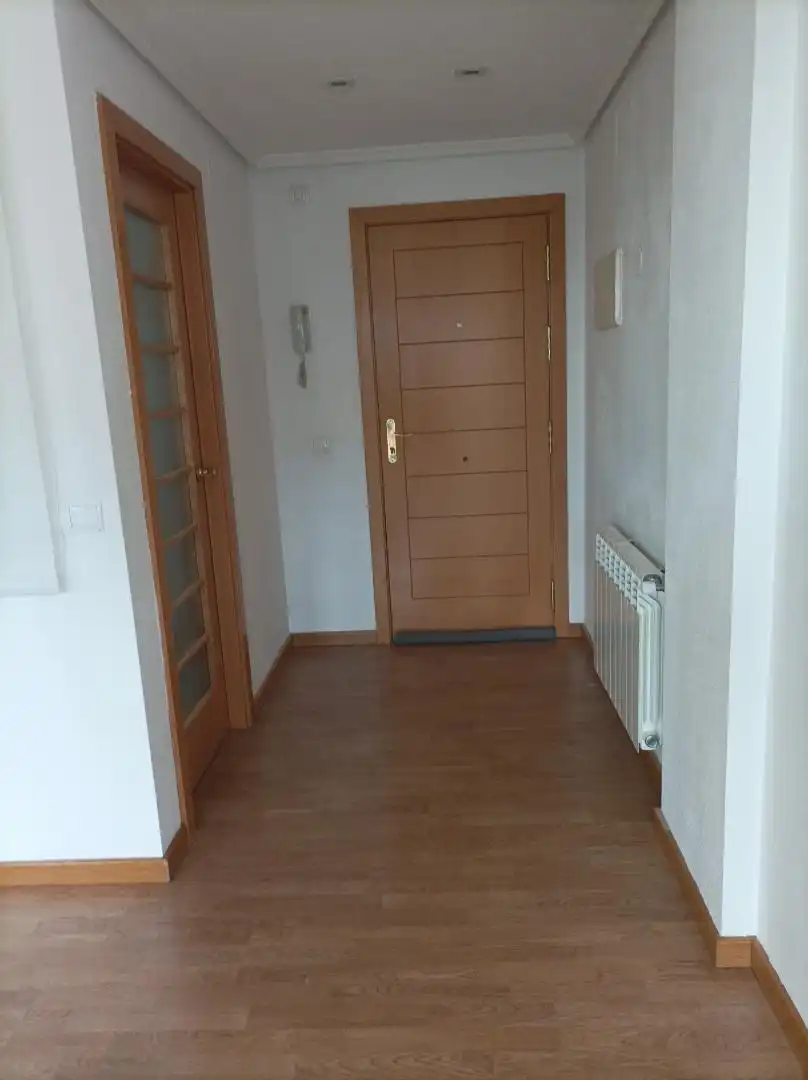 Piso en venta en Calle Laguna, 25, Cistérniga Piso en venta en Cistérniga con Trastero, Horno y Lavadora