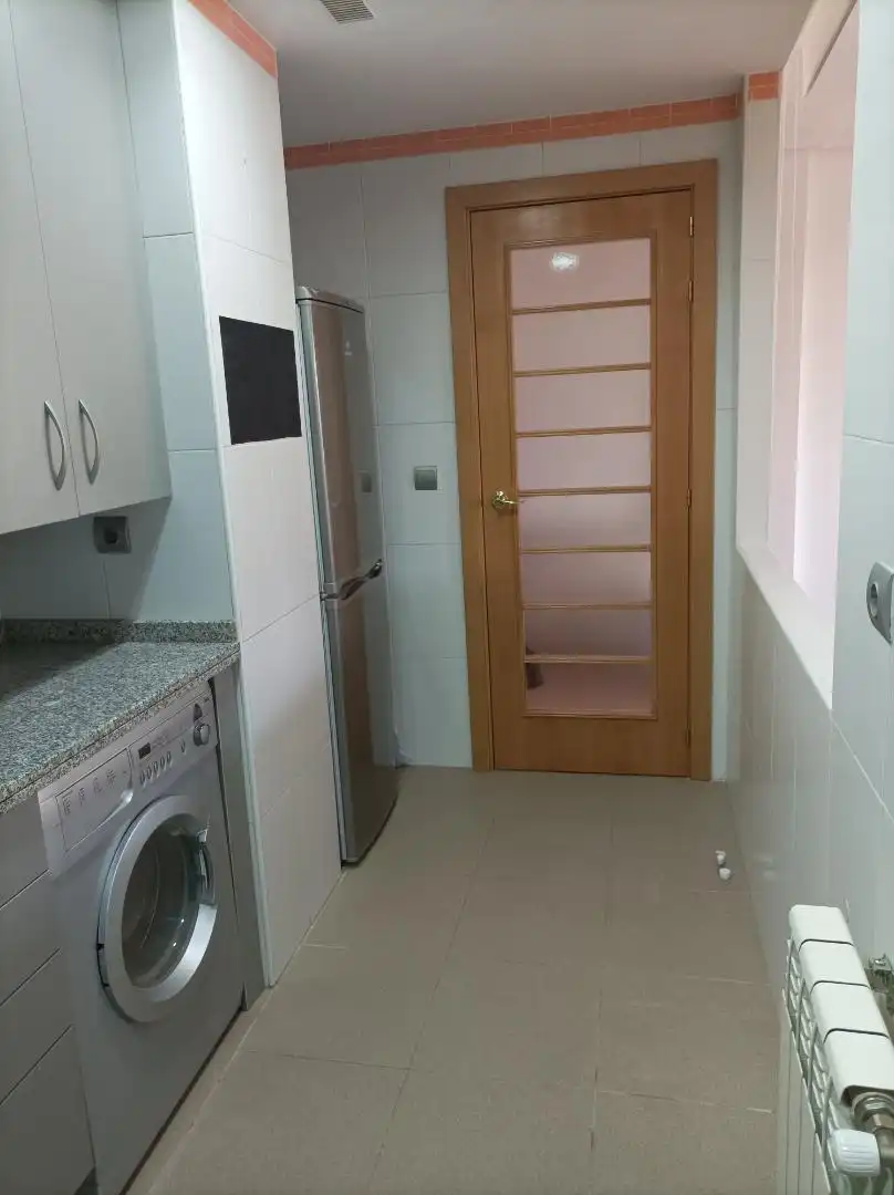 Piso en venta en Calle Laguna, 25, Cistérniga Cocina de Piso en venta en Cistérniga con Trastero, Horno y Lavadora