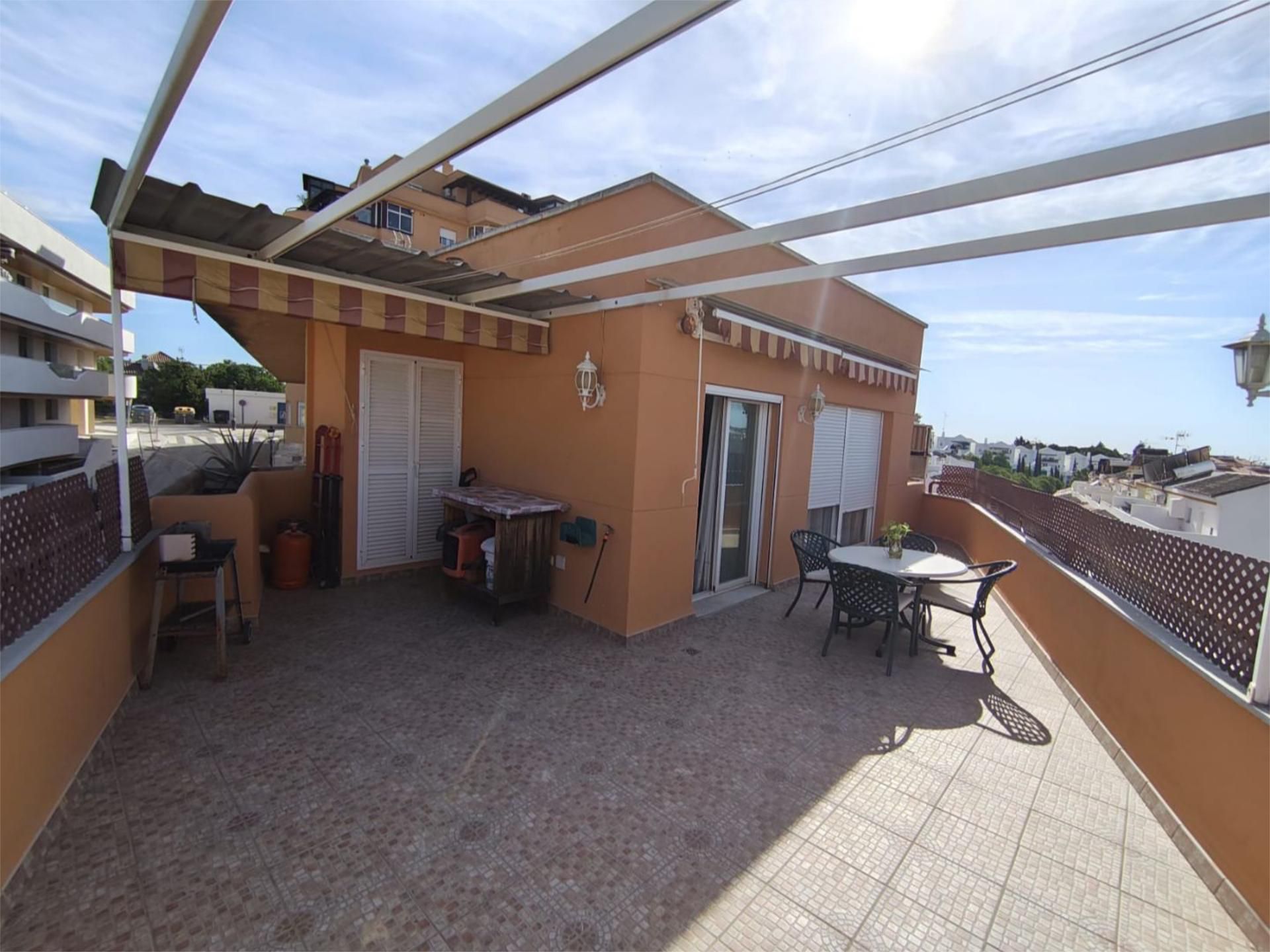 Piso en venta en Calle Juan Guerrero Diaz, 39, Zona Calvario Terraza de Piso en venta en Estepona con Aire acondicionado, Calefacción y Terraza