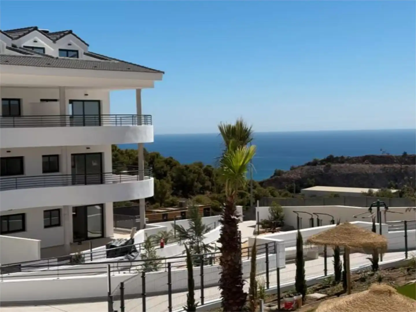 Vista exterior de Piso en venta en Benalmádena con Aire acondicionado, Calefacción y Parquet