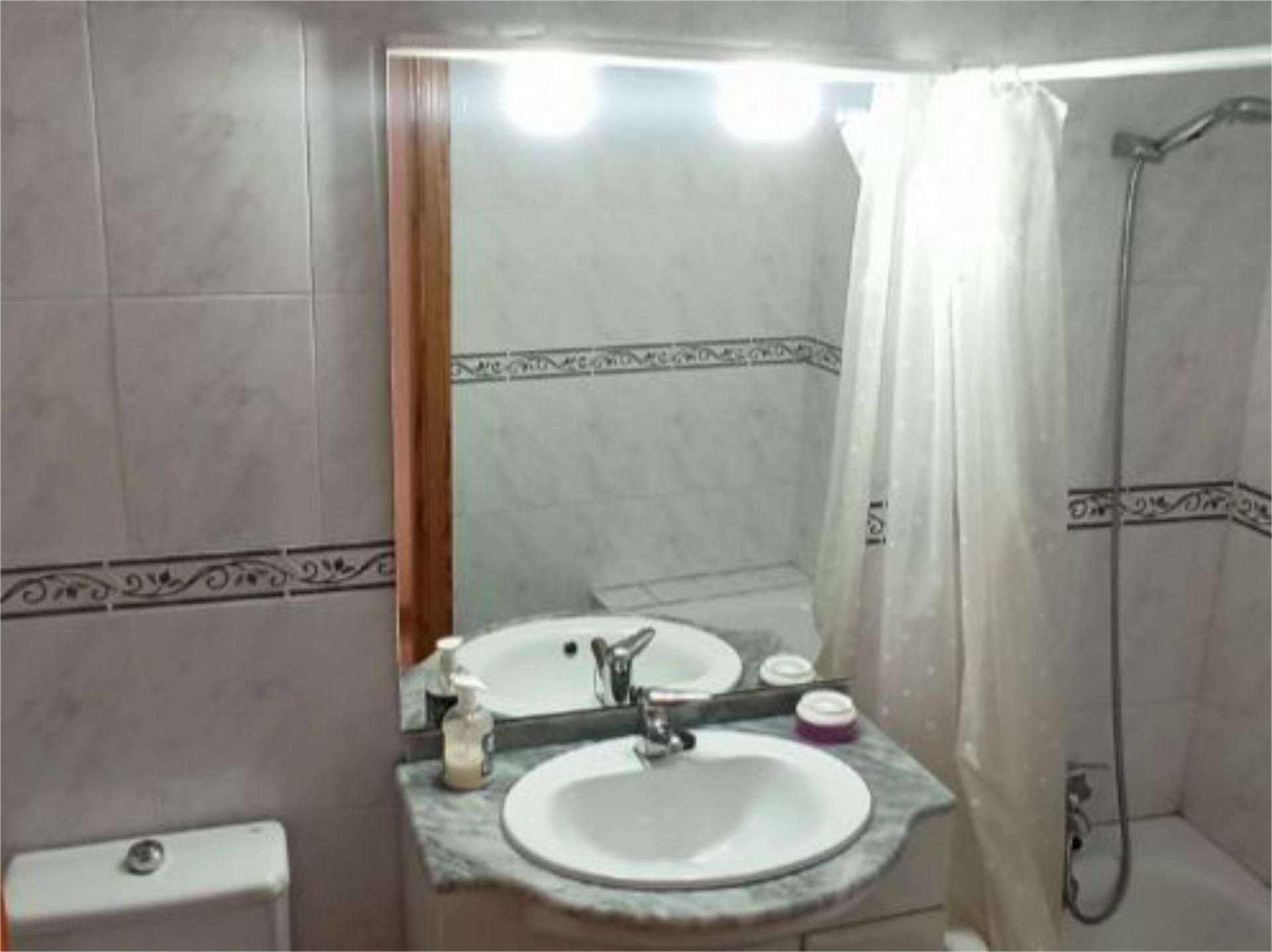 Apartament de lloguer a Avenida de la Cabrera, 51, La Cabrera Bany de Apartament de lloguer en La Cabrera