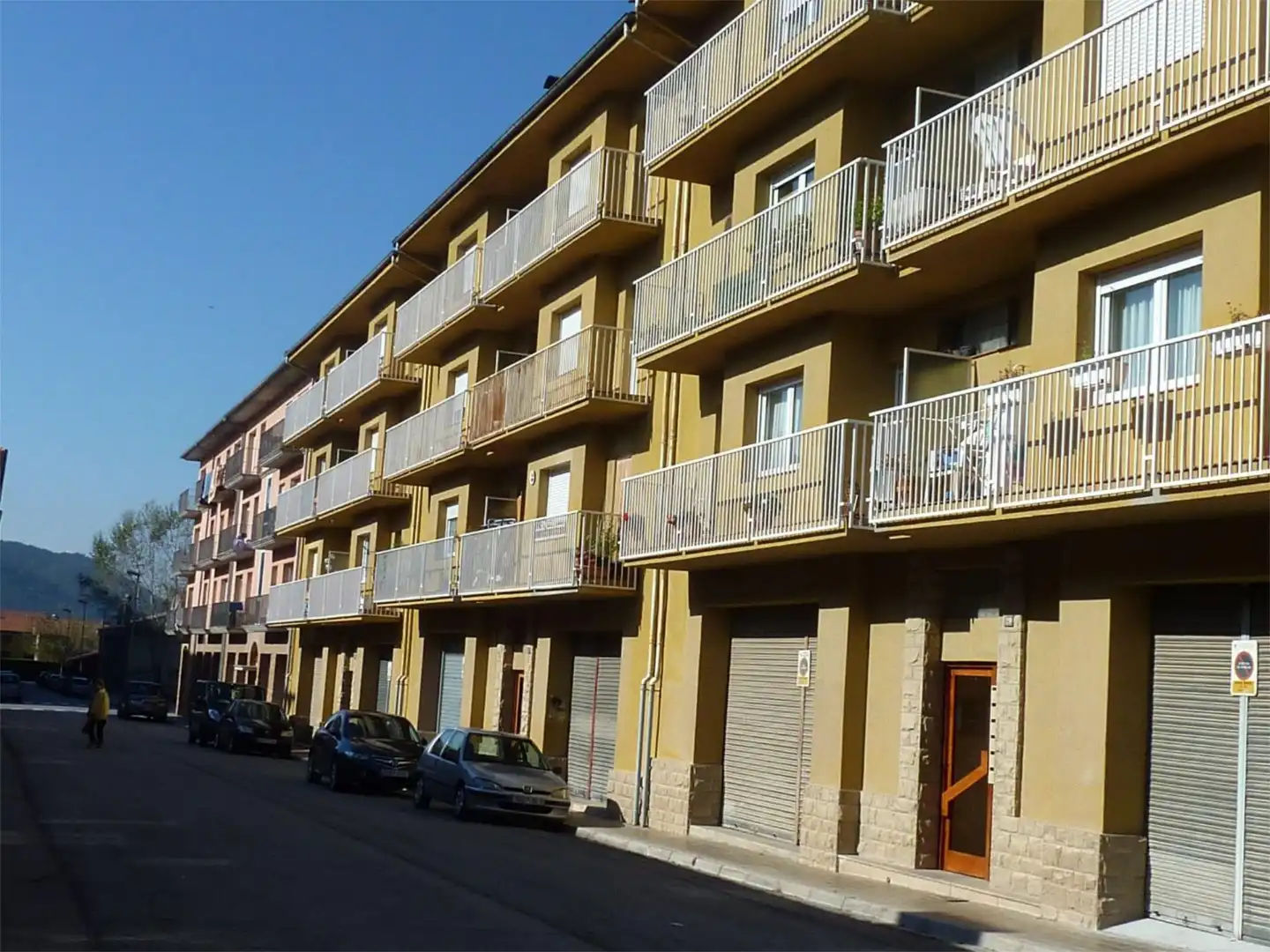 Vista exterior de Piso en venta en Sant Joan de les Abadesses con Calefacción, Parquet y Terraza