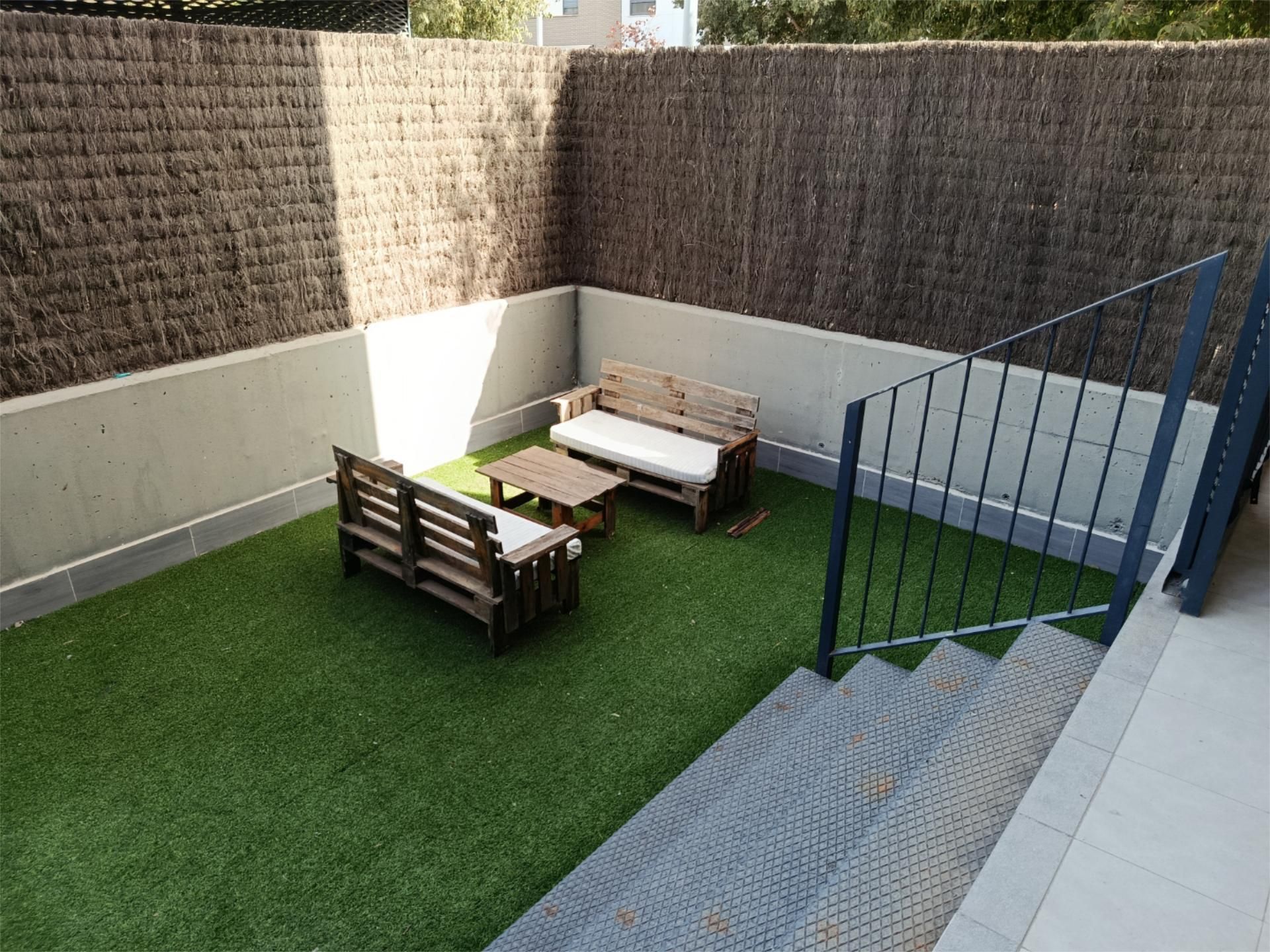 Study to rent in Calle El Manantial, 2, Tablero Bajo - Arruzafilla Terrace of Study to rent in  Córdoba Capital  with Air Conditioner, Heating and Private garden