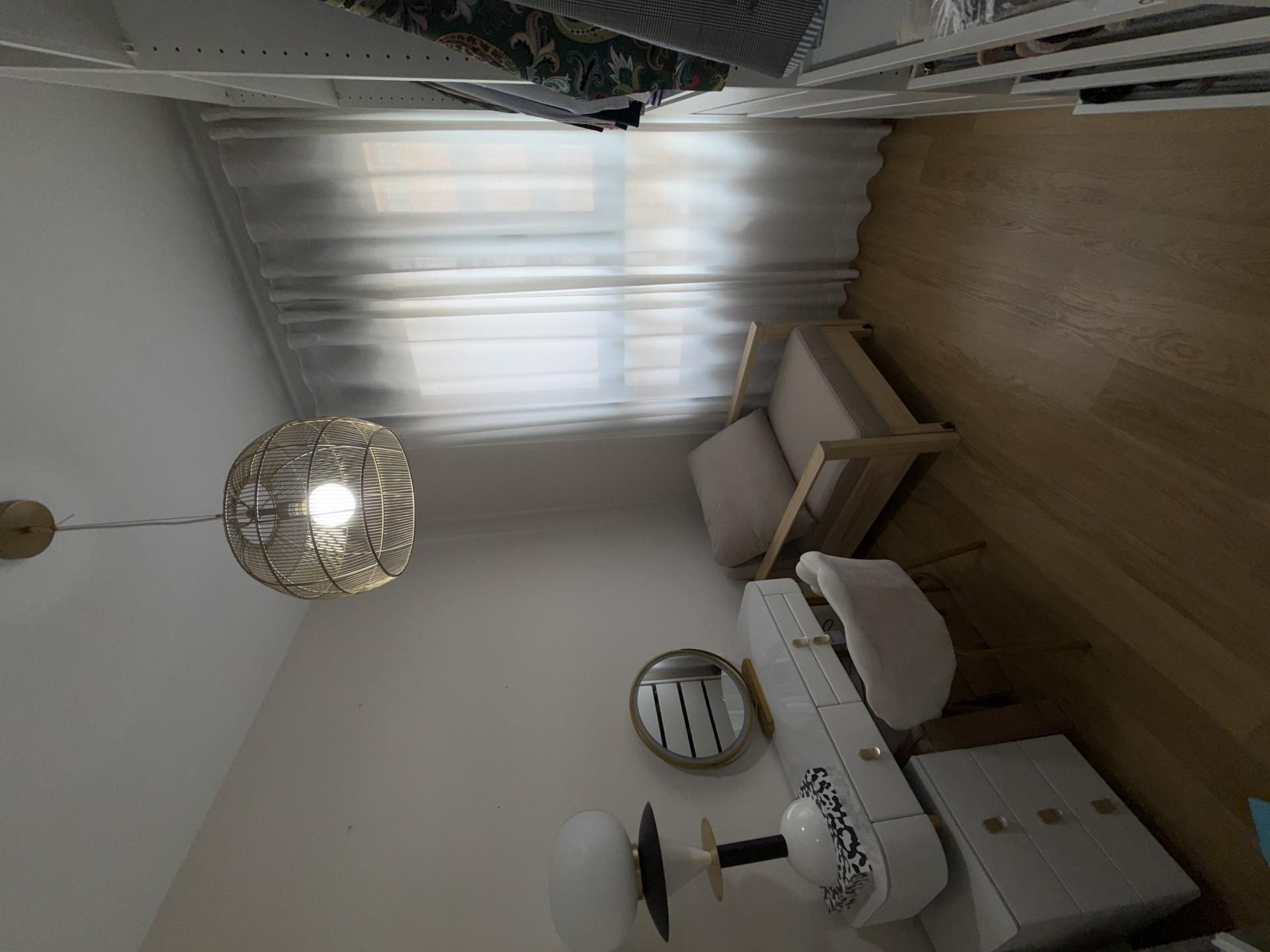 Flat for sale in Calle California, 20, Adelfas Bedroom of Flat for sale in  Madrid Capital  with Air Conditioner, Heating and Private garden