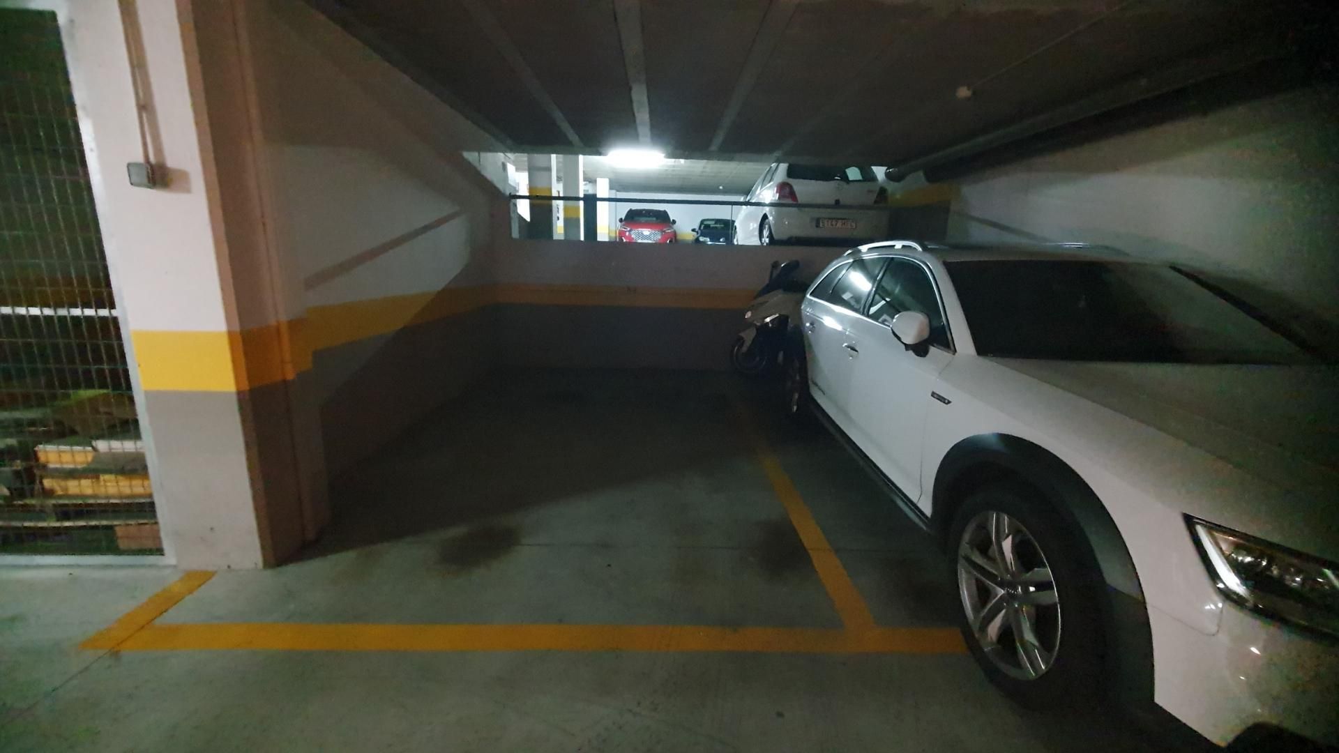 Parking of Garage to rent in Vigo 