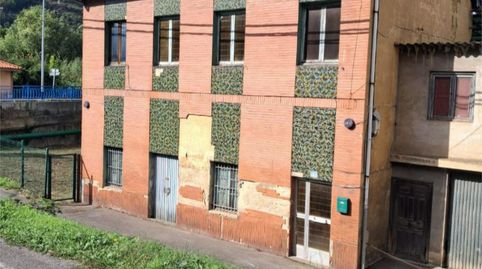 Foto 2 de Casa o chalet en venta en Calle de Vega de Los Sueros, 17, Santa Marina - Polígono, Mieres (Asturias)