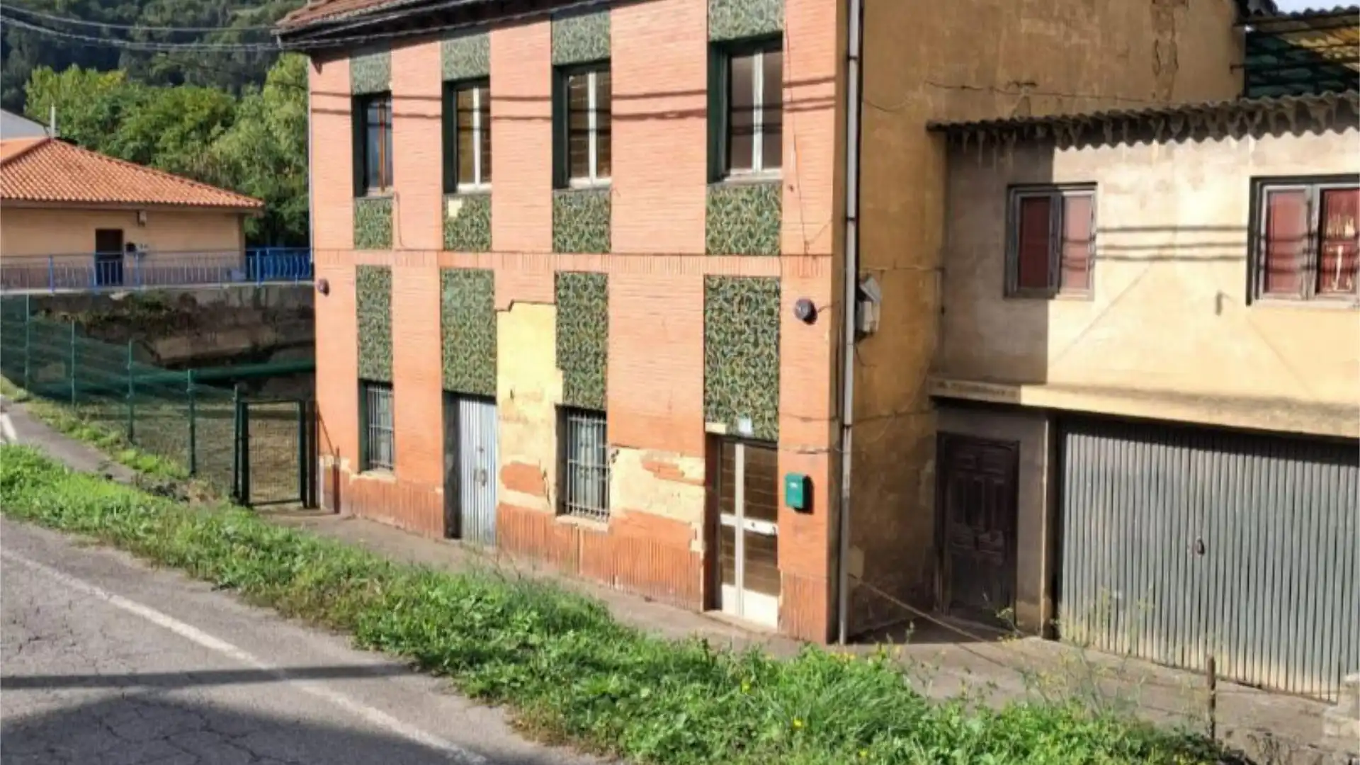 Vista exterior de Casa o chalet en venta en Mieres (Asturias) con Jardín privado, Terraza y Trastero