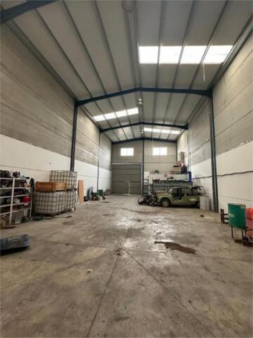 Industrial buildings to rent in Noblejas