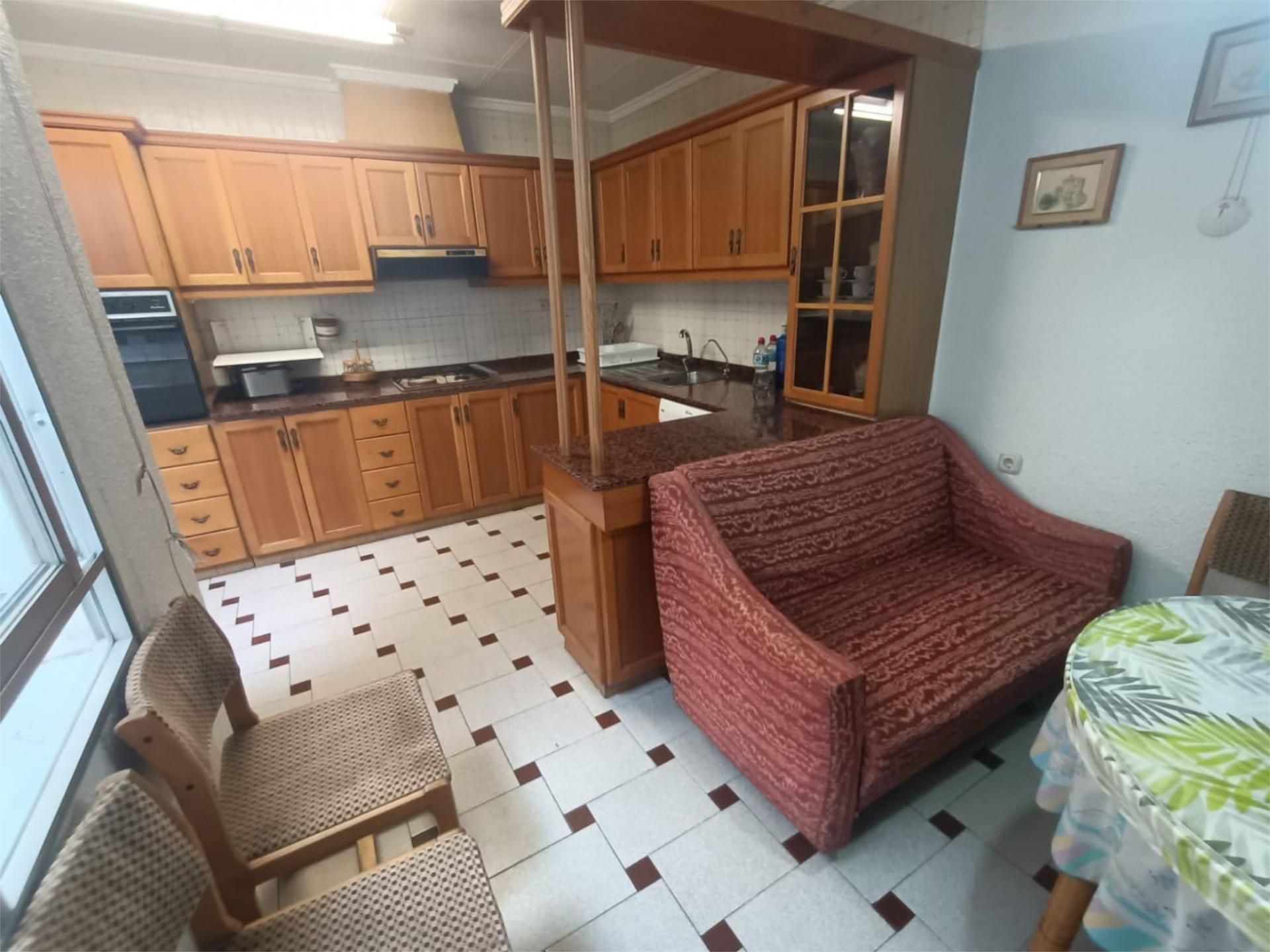 Single-family semi-detached for sale in Calle Jaime Balmes, 5, Plaza Castelar - Mercado Central Kitchen of Single-family semi-detached for sale in Elda with Air Conditioner and Balcony