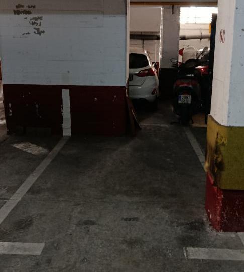 Garage to rent in Calle Santa María de Ordás, 13, Cruz Roja, Sevilla - image 1 Photo 1 of Garage to rent in Calle Santa María de Ordás, 13, Cruz Roja, Sevilla