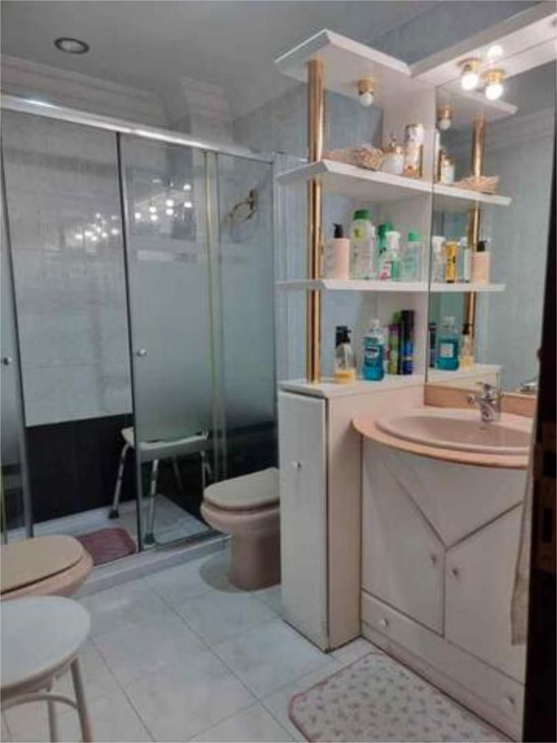 Bathroom of Flat for sale in Basauri 