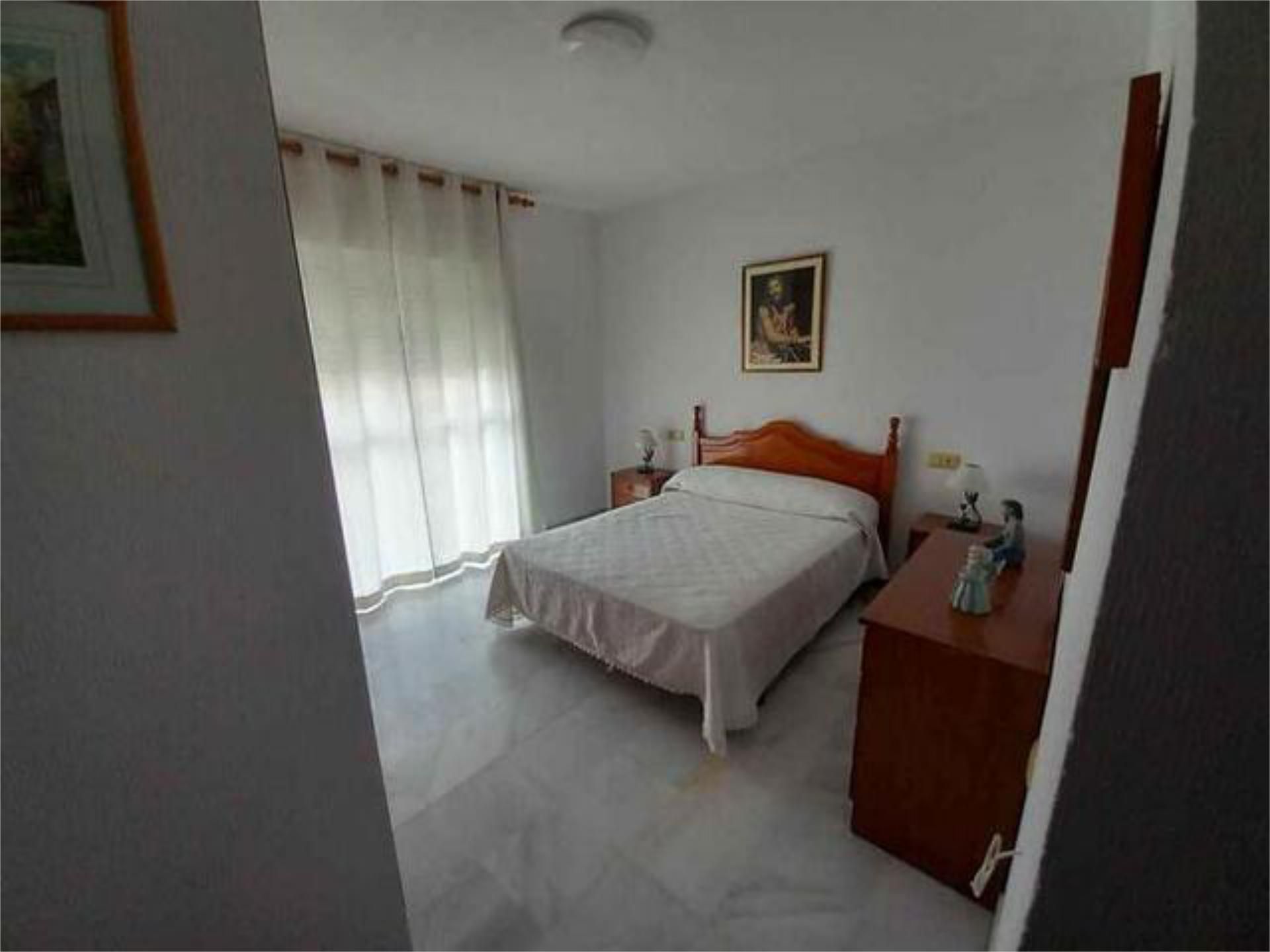 Pis de lloguer a Velilla - Velilla Taramay Dormitori de Pis de lloguer en Almuñécar amb Calefacció, Terrassa i Piscina