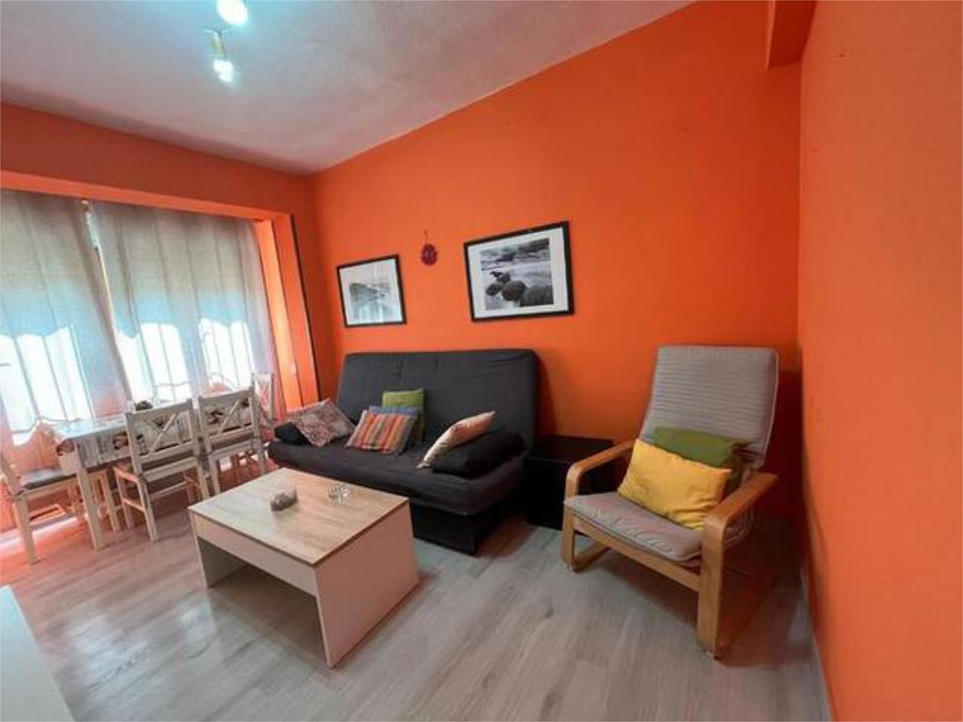 Pis en venda a Los Castros Dormitori de Pis en venda en Santander amb Calefacció i Moblat