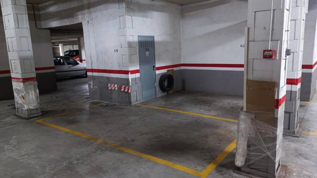 Garaje en Alquiler en Calle Balmes, 8 en Venta de Baños