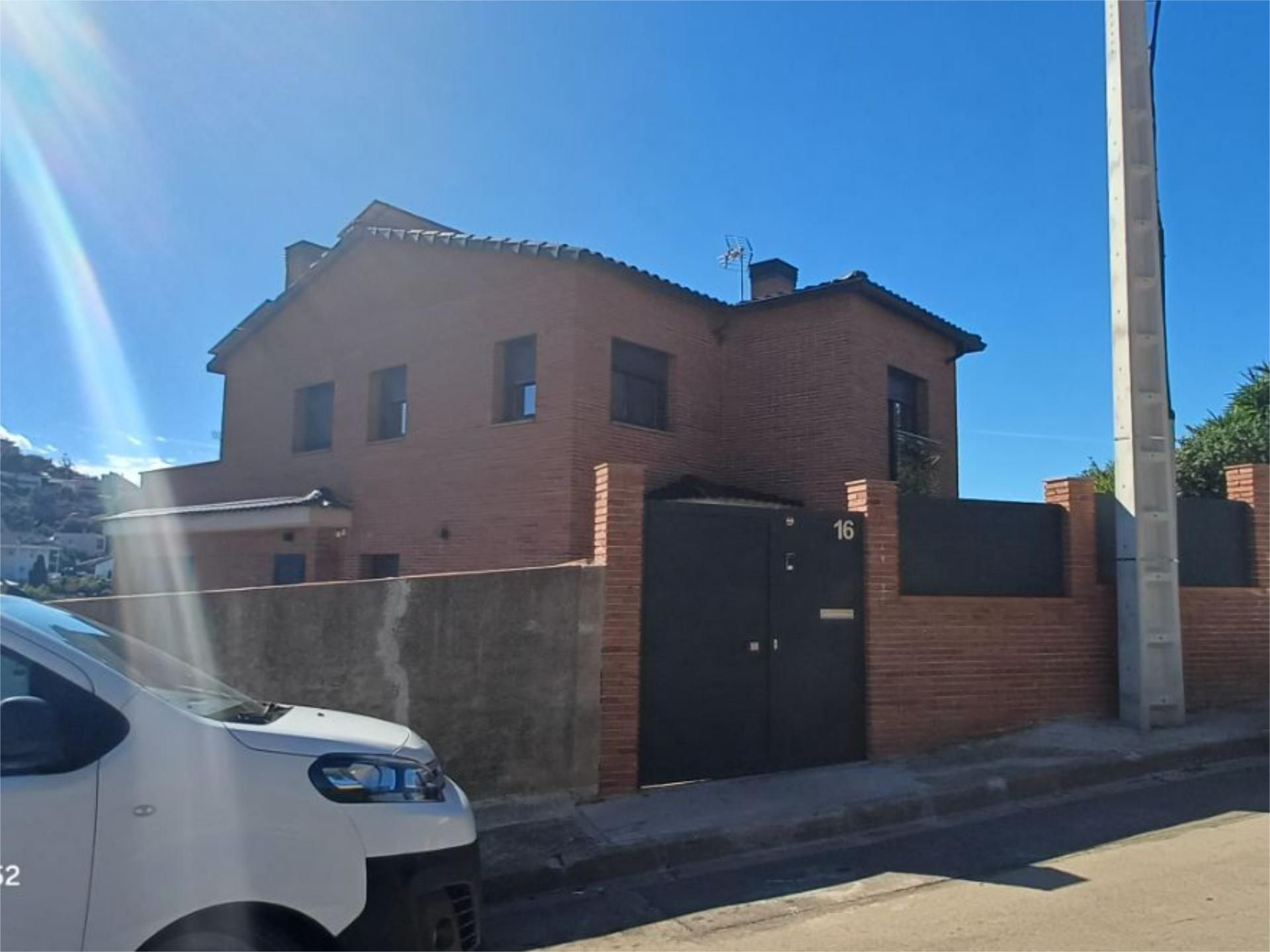 House or chalet for sale in Carrer Sant Gregori, 10, Montflorit Exterior view of House or chalet for sale in Cerdanyola del Vallès with Terrace and Balcony