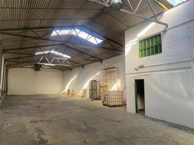 Nave industrial en Alquiler en Valdefresno