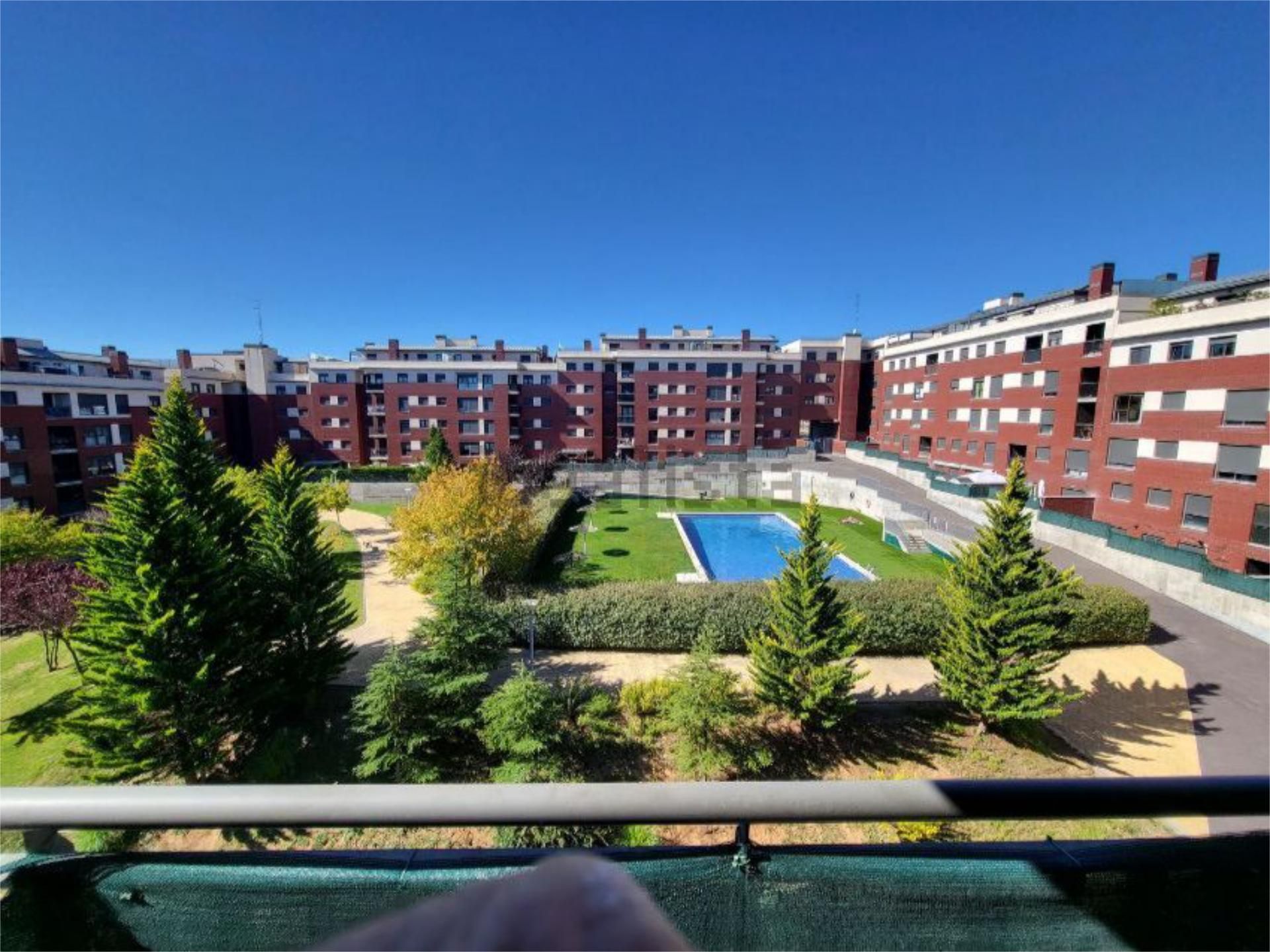 Exterior view of Flat to rent in Arroyo de la Encomienda  with Terrace and Swimming Pool